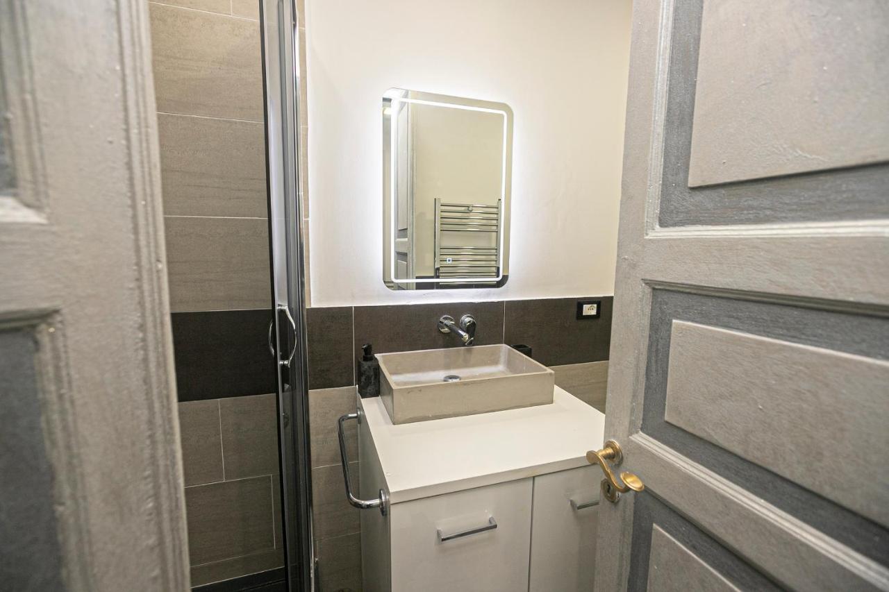 Apartamento Dimora Patrizia In Centro Génova Exterior foto